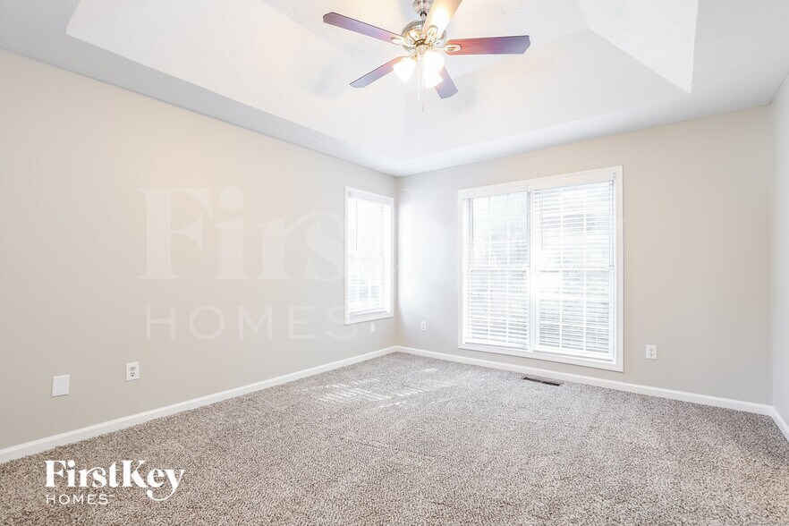 Building Photo - 3640 Palisade Park Dr