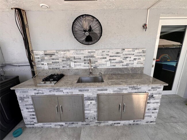 Building Photo - 10412 SW 173rd St