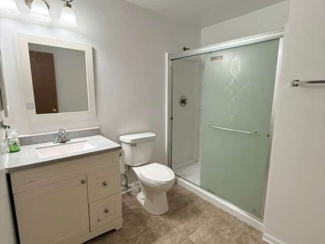 Building Photo - 345 Abington Woods Dr