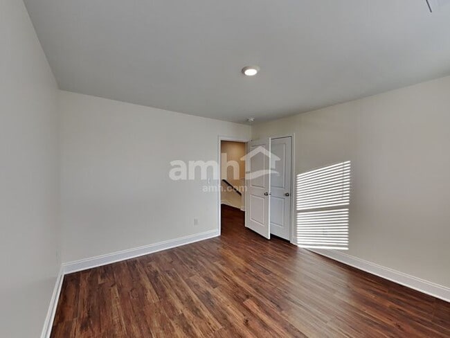 Building Photo - 2068 Williamshire Ln
