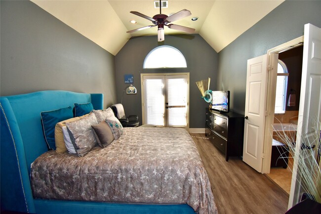 Building Photo - 326 Gregg St