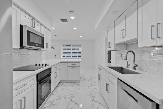 Building Photo - 9375 SW 181st Terrace