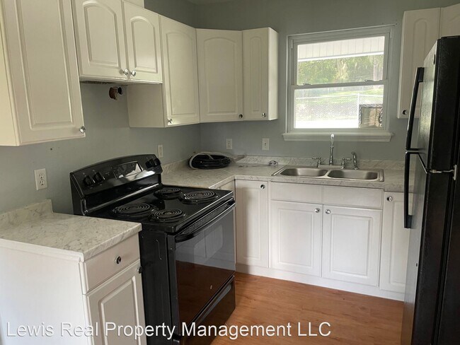 Building Photo - 4 br, 2 bath House - 429 Brevard St