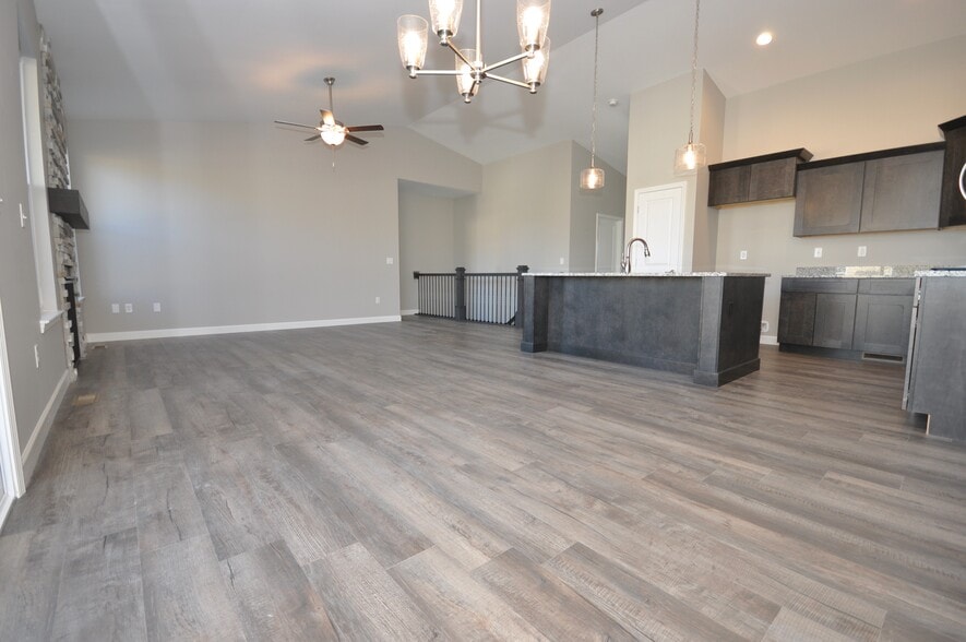 Building Photo - 2001 Morning Side Pl