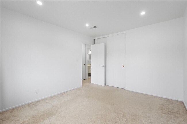 Building Photo - 1141 Verdemar Dr