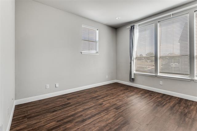 Building Photo - 1900 Bel Air Dr