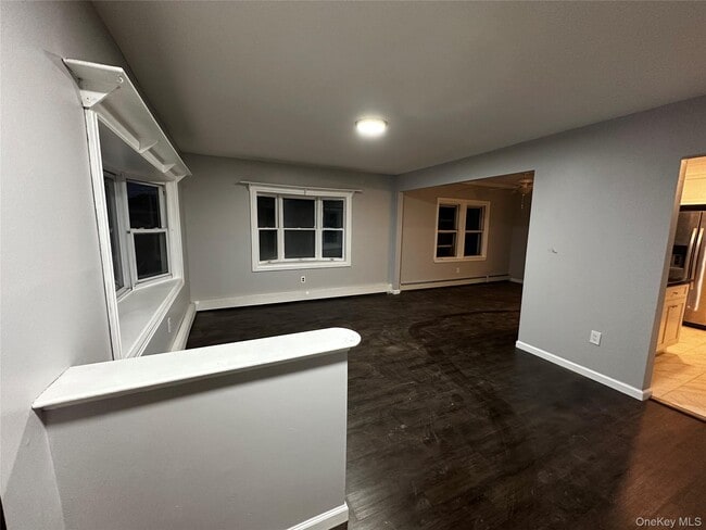 Building Photo - 44 Harding Ave