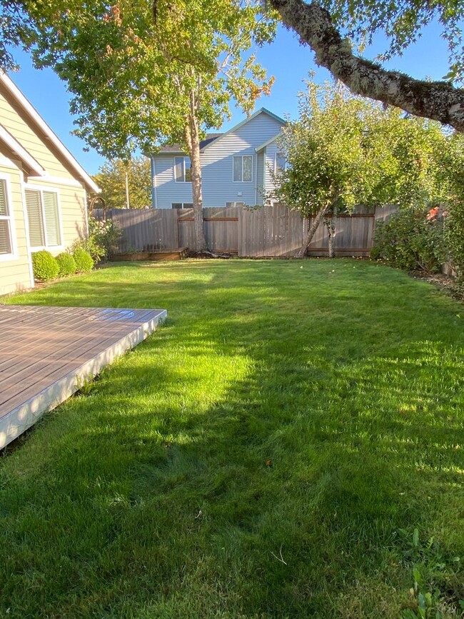Building Photo - Prime Location - 3Bdrm / 2 Bath House - Wa...