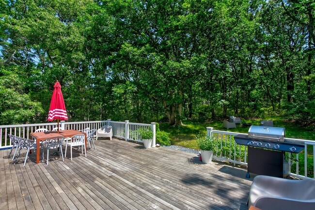 Building Photo - 130 Berkshire Trl