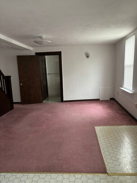 Building Photo - 912 Highland Ave