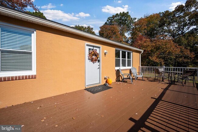 Building Photo - 11021 Bowerman Rd