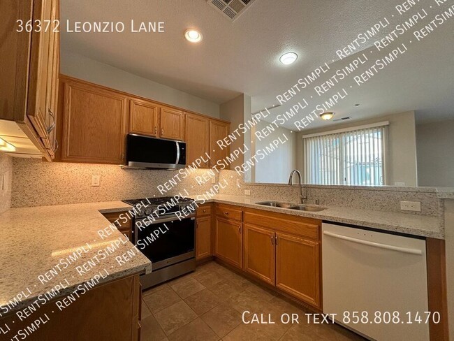 Building Photo - 36372 Leonzio Ln