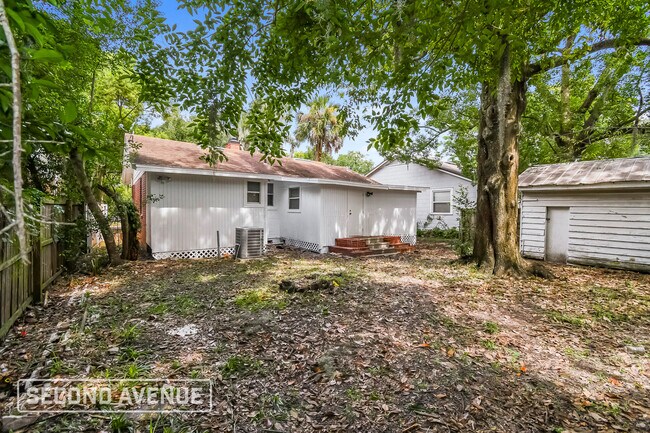 Building Photo - 7027 Barberie St