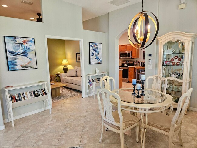 Building Photo - Seasonal Short-Term 2 Bedroom 2 Bathroom with a Bonus Room in the gated community of Venetia!