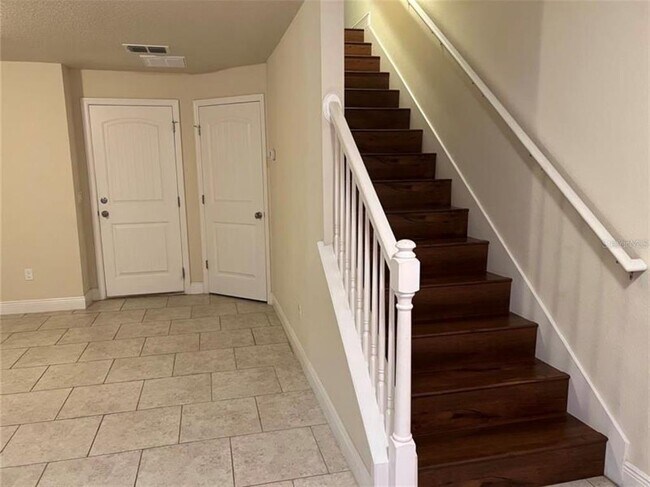 Building Photo - 10742 Sunset Ridge Ln