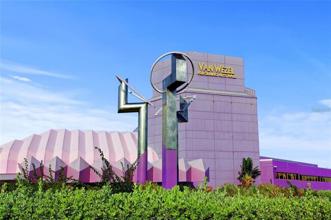 Building Photo - 301 S Gulfstream Ave