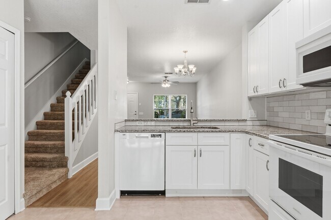 Building Photo - 8671 Hunters Key Cir