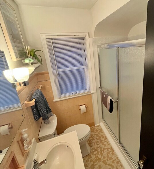 Building Photo - 2657 N 62nd St