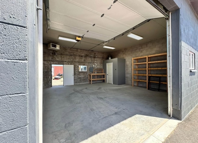 Building Photo - 3152 W 500 N