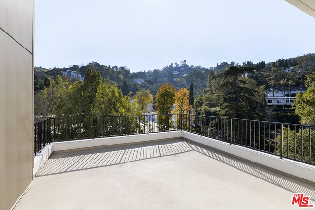 Building Photo - 3651 Regal Pl