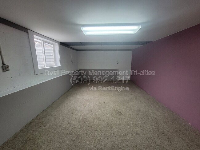 Building Photo - 1318 Perkins Ave