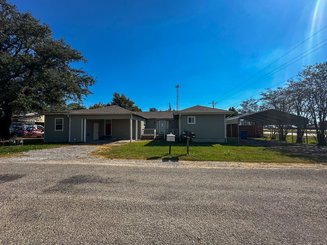 Building Photo - 126 Happy Home Ln