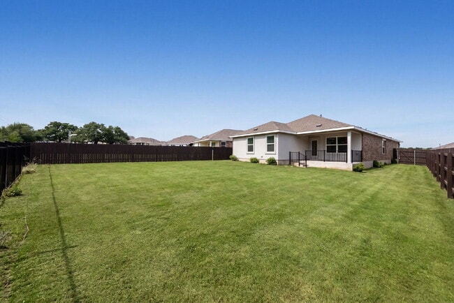 Building Photo - Ready NOW! Greenbelt Wooded Views
