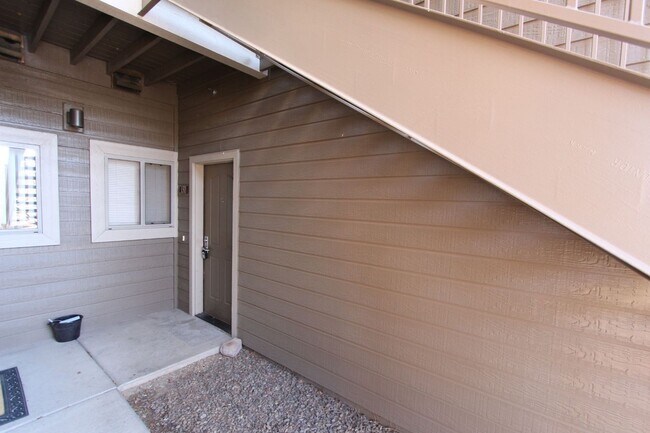 Building Photo - $500 Off 1st Month’s Rent | 3BR Summit Park Condo with Fireplace & Balcony