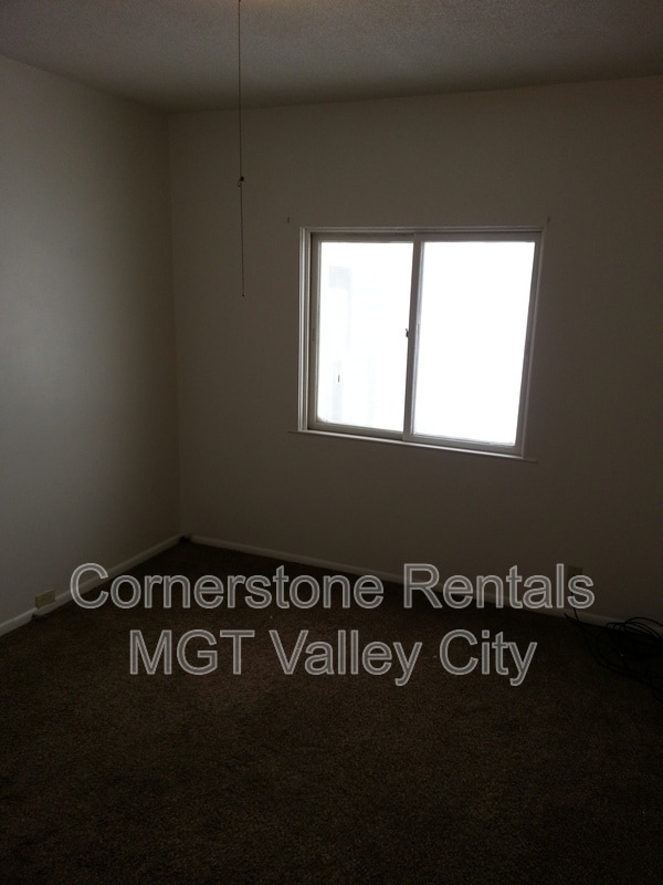 Building Photo - 309 College St SE