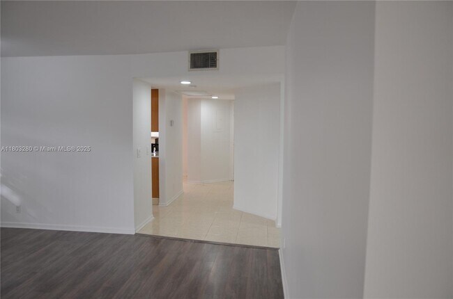 Building Photo - 12600 SW 5th Ct