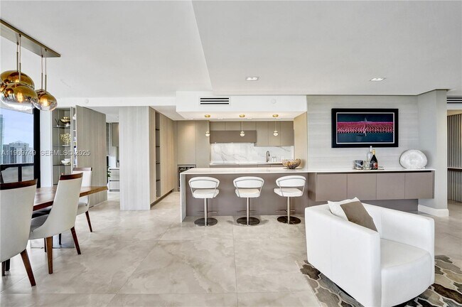 Building Photo - 19667 Turnberry Way