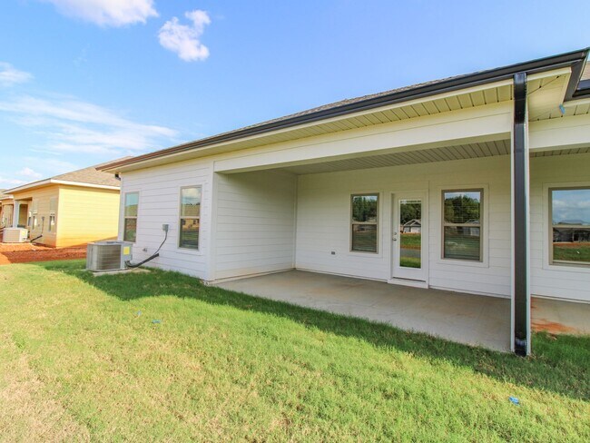 Building Photo - Reduced Rental Rate with $200 Rent Credit for 12 Months!