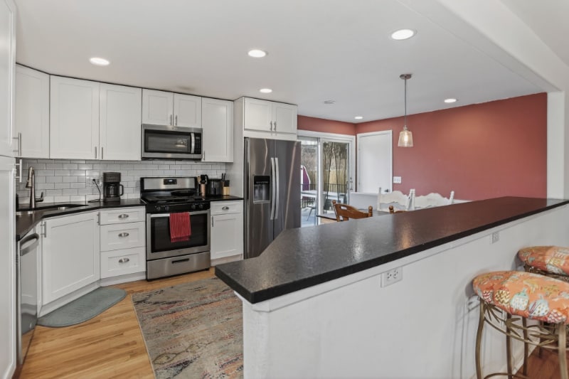 Building Photo - 15646 W 1st Dr