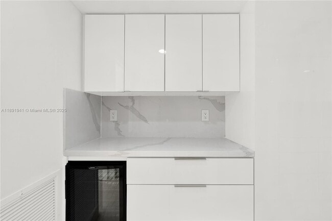 Building Photo - 1769 Wa Kee Na Dr