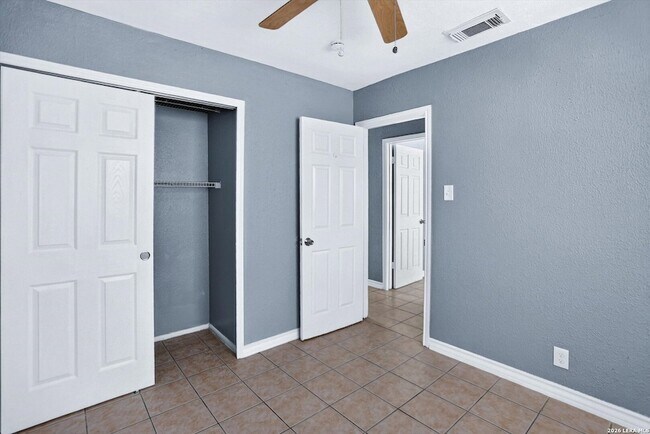 Building Photo - 5318 Costa Mesa St