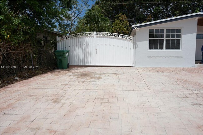 Building Photo - 12455 SW 185th Terrace