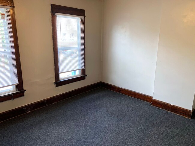 Building Photo - 293 E 14th Ave