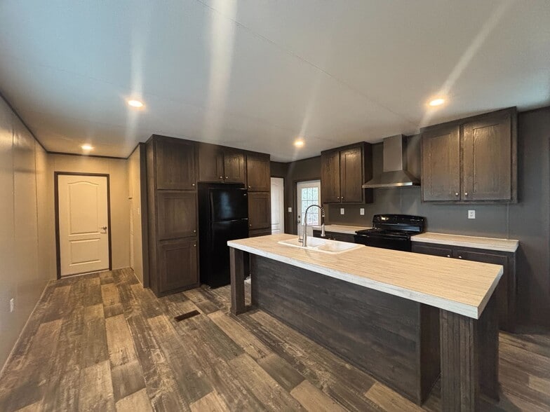 Building Photo - 1612 N 6th St