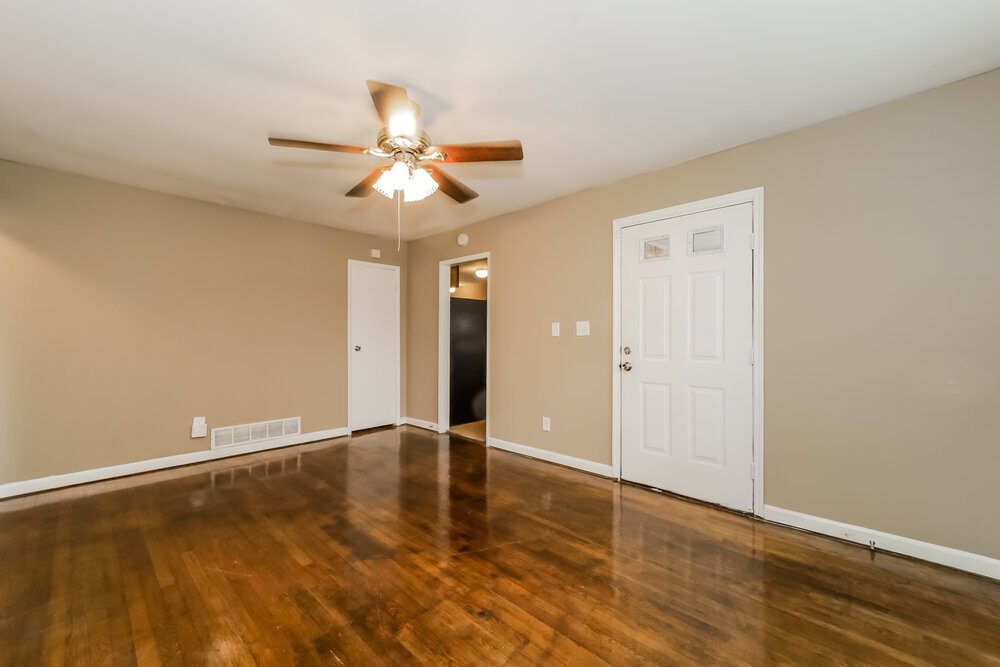 Building Photo - 6237 Continental Cir