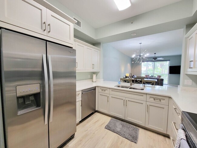 Building Photo - ** FOREST GLEN GOLF & COUNTRY CLUB ** 2 BE...