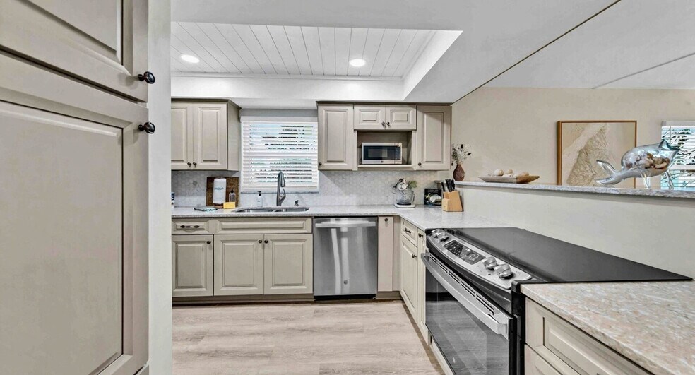 Building Photo - 925 Whelk Ct