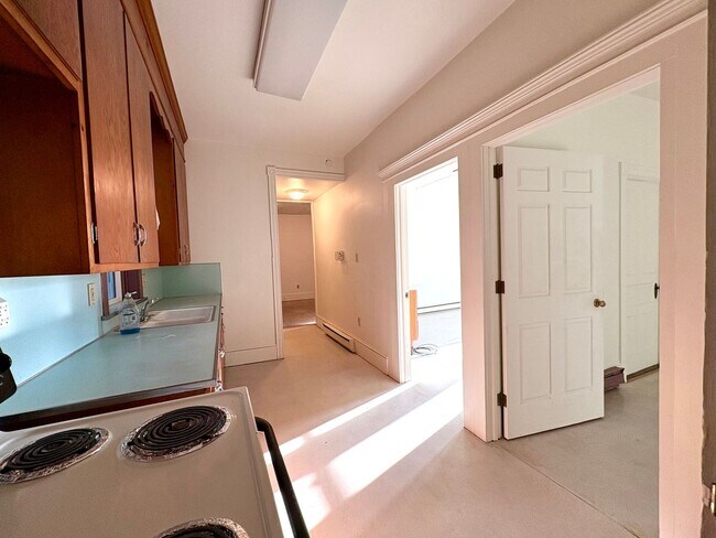 Building Photo - 1 Brown St