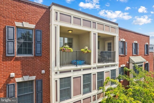 Building Photo - 1001 N 3rd St