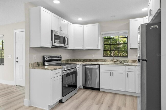 Building Photo - 123 Rae Dr