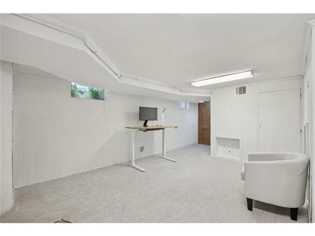 Building Photo - 4016 Kipling Ave