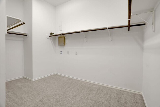 Building Photo - 1430 Laura Hills Ln