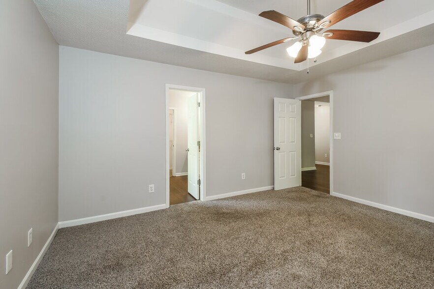Building Photo - 3209 Lower Creek Dr