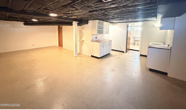 Building Photo - 751 Balzar Cir