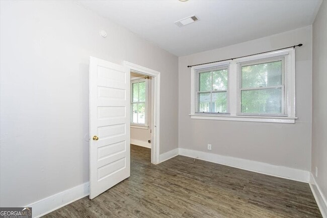 Building Photo - 107 Ellis St