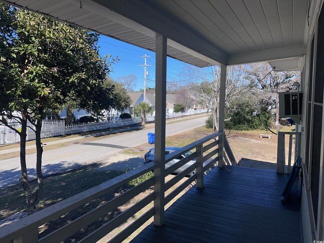 Building Photo - 2811 Sand Dunes Dr